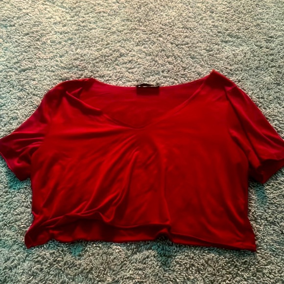 Red cropped t-shirt - Picture 1 of 2